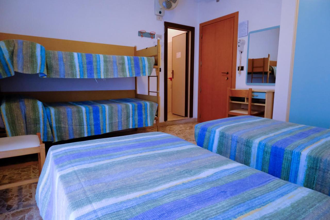 Hotel Chiara Rimini Ngoại thất bức ảnh