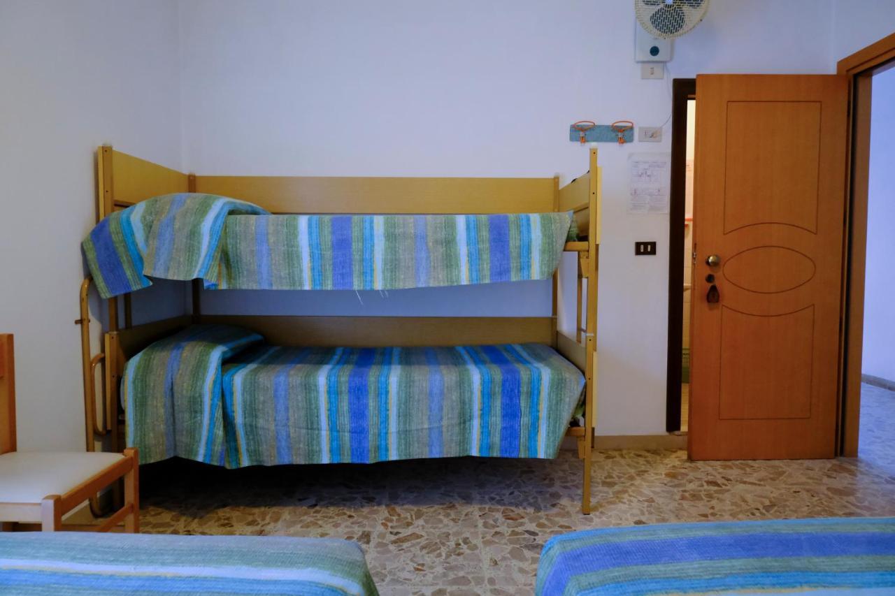Hotel Chiara Rimini Ngoại thất bức ảnh
