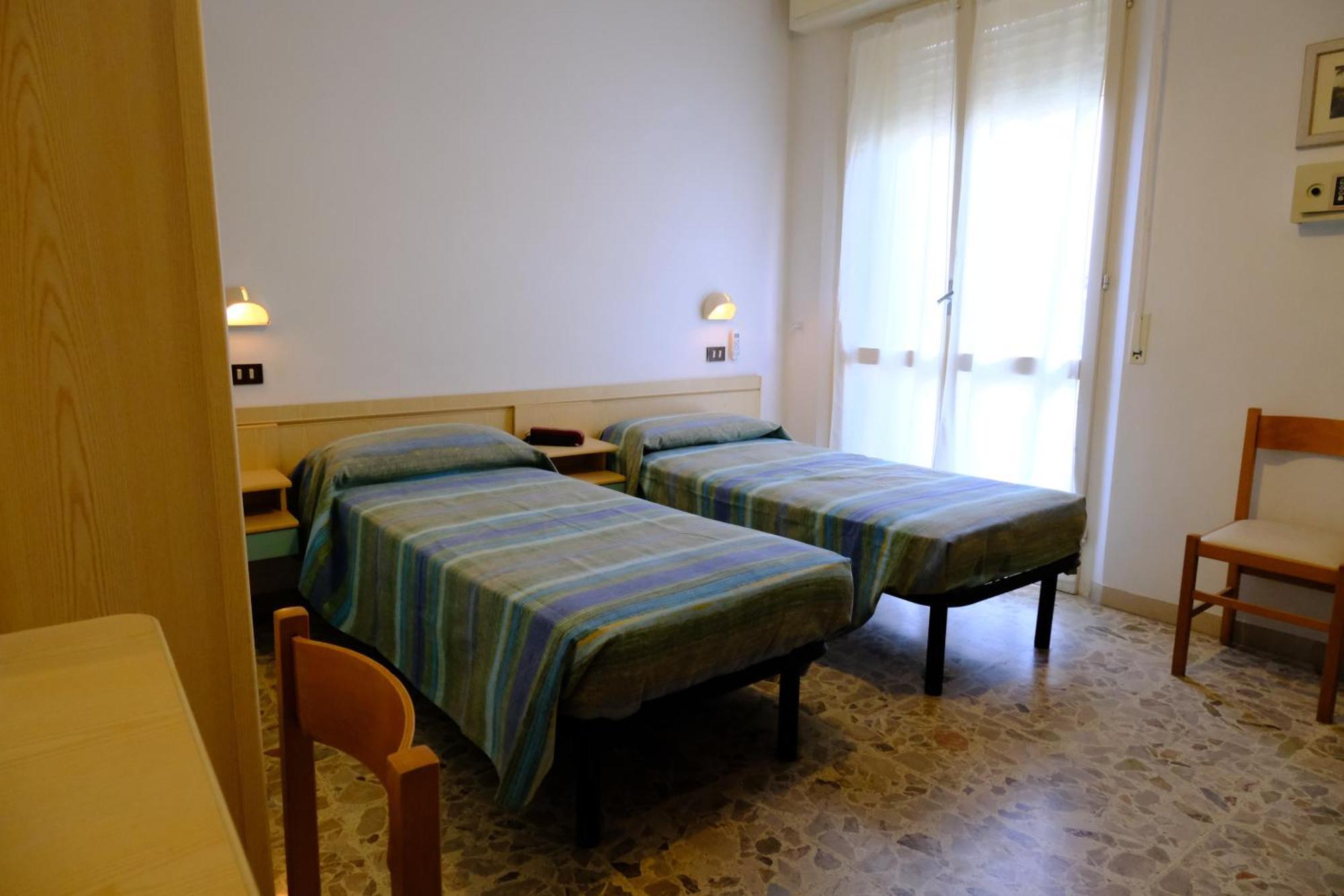 Hotel Chiara Rimini Ngoại thất bức ảnh